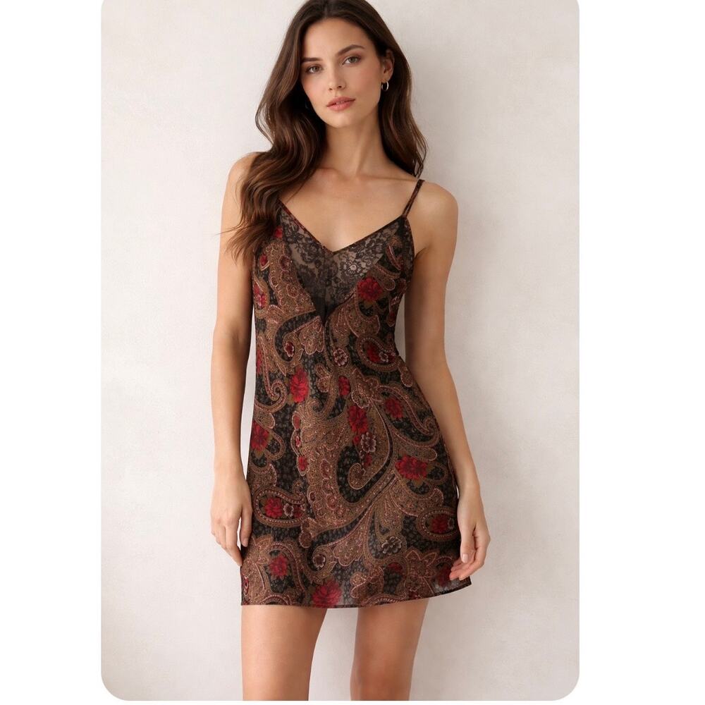 Vintage Y2K Victoria’s Secret Lace Slip Dress |Romantic Floral Paisley Medium